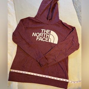 The North Face Women's Hoodie in Burgundy